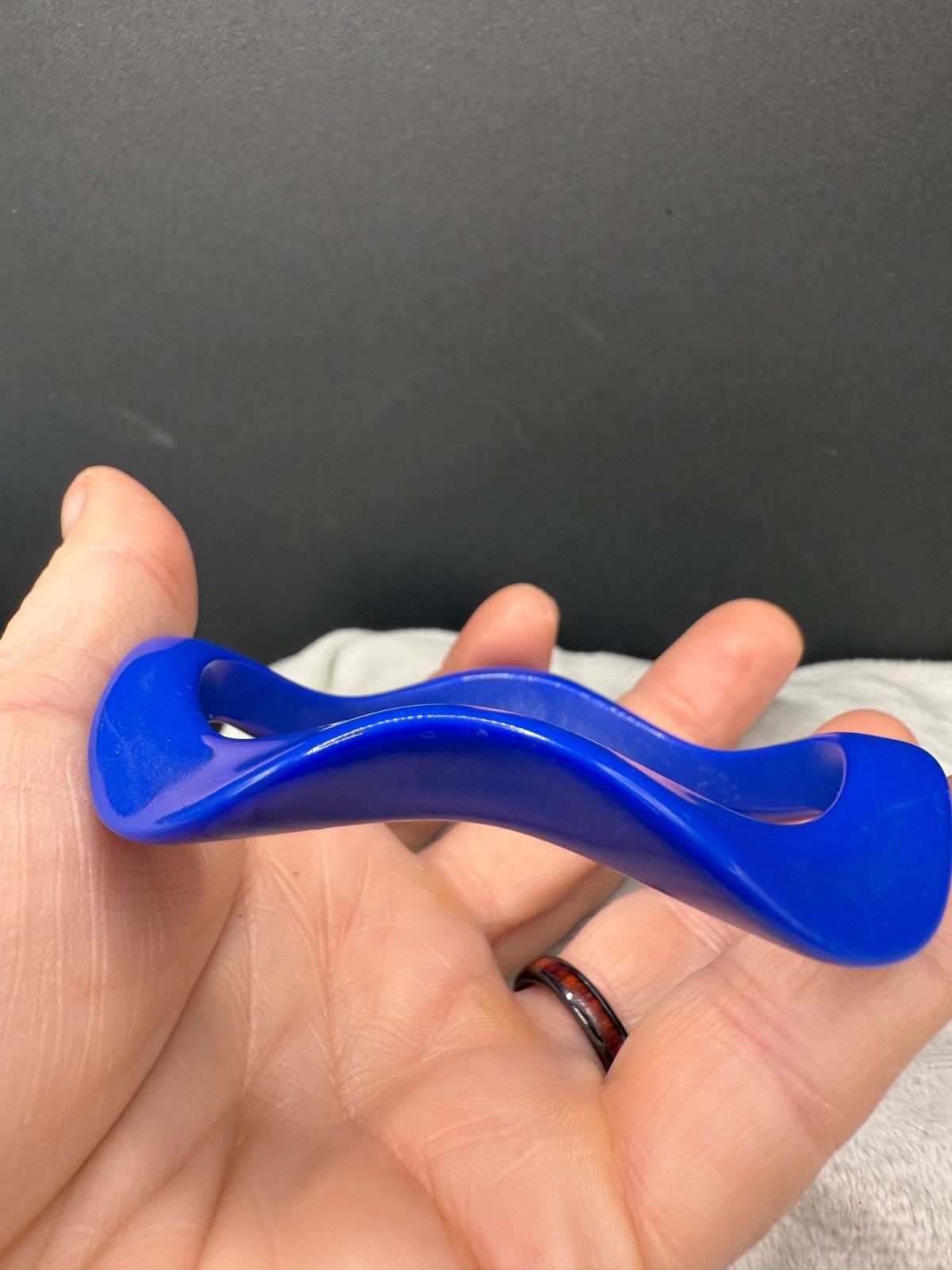 Vintage Bangle Bracelet Blue Acrylic Stack Wave 8”