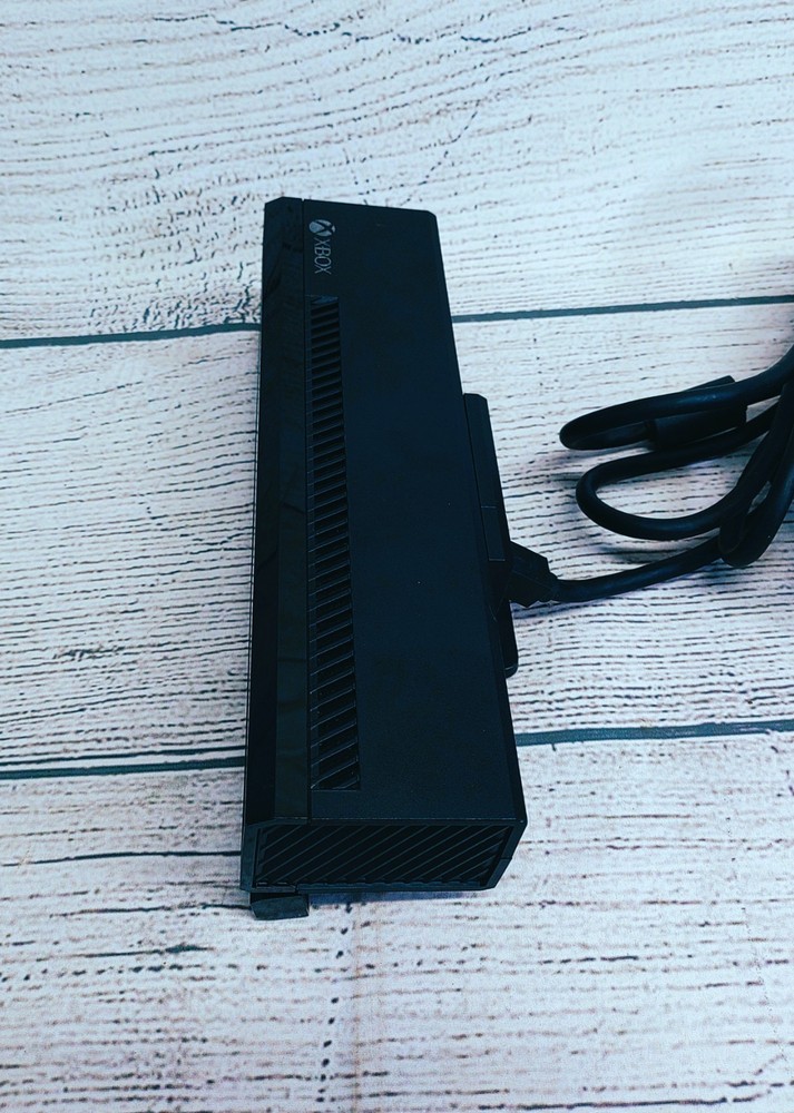 Genuine Microsoft Xbox One Kinect Wired Motion Sensor Black Model 1520 OEM