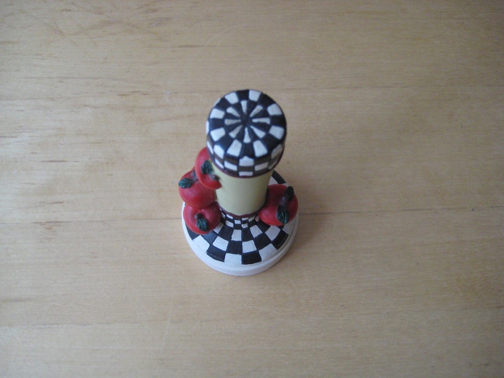 Shaker Hearth Cookie Press Apple Tree 3" Round
