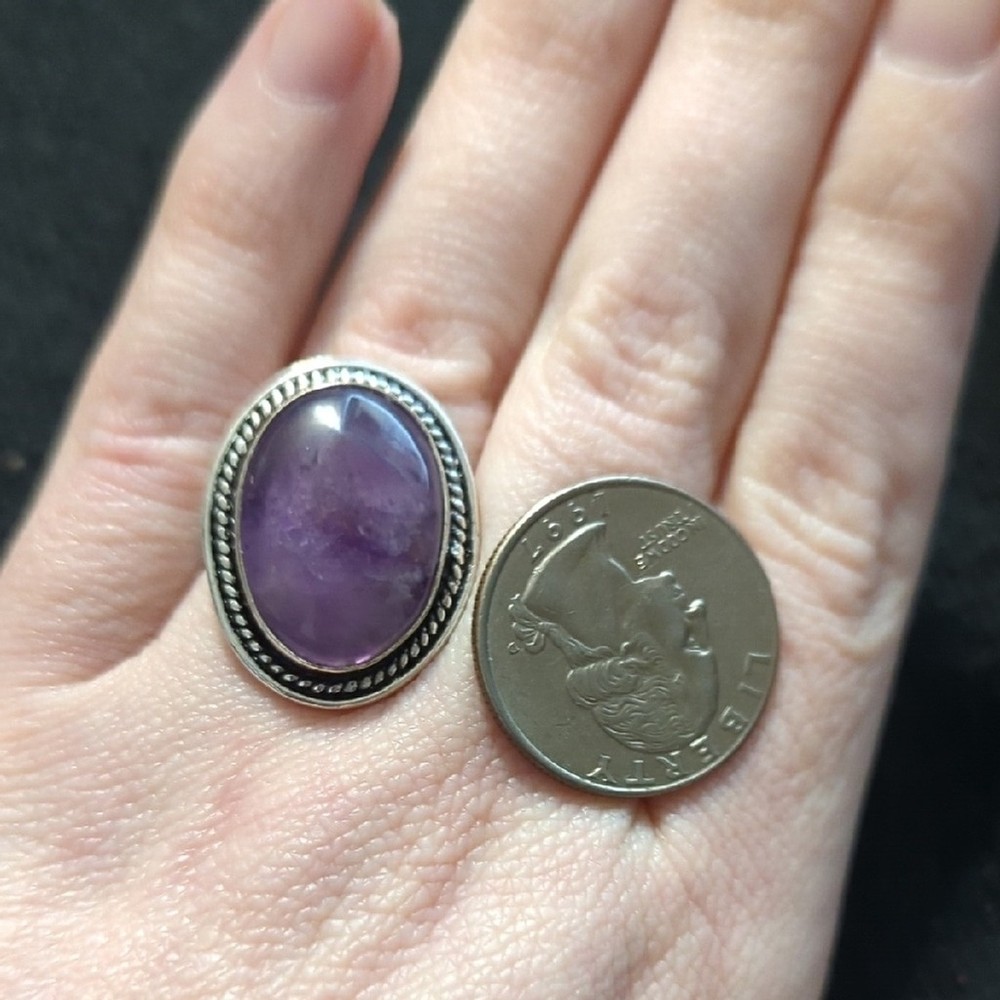 Silver Plated Purple Amethyst Gemstone Oval Statement Ring - Size 7.75