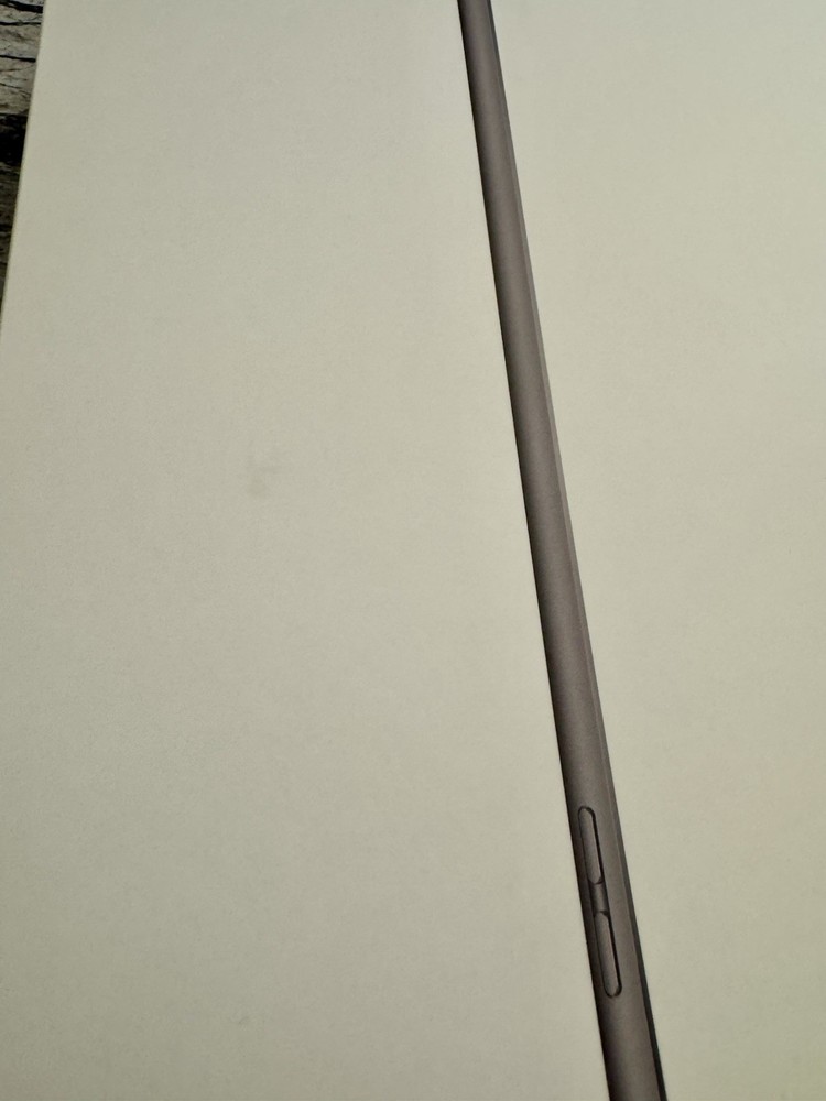 Apple iPad 9th Generation Wi-Fi 64GB EMPTY RETAIL BOX ONLY