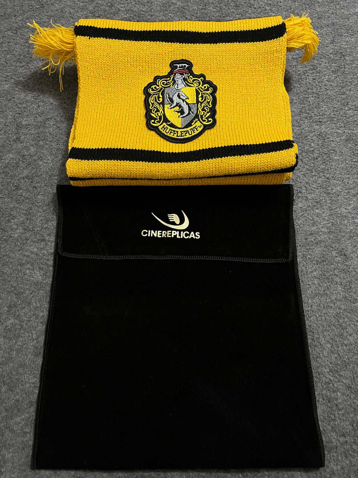 New CineReplicas Deluxe Edition 105” Harry Potter House Scarf