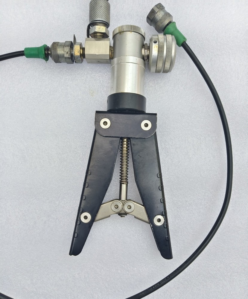 Beamex PGM calibration Hand pump