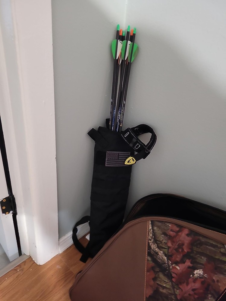 Durable Polyester Archery Quiver – Lightweight and Foldable for Easy Carrying