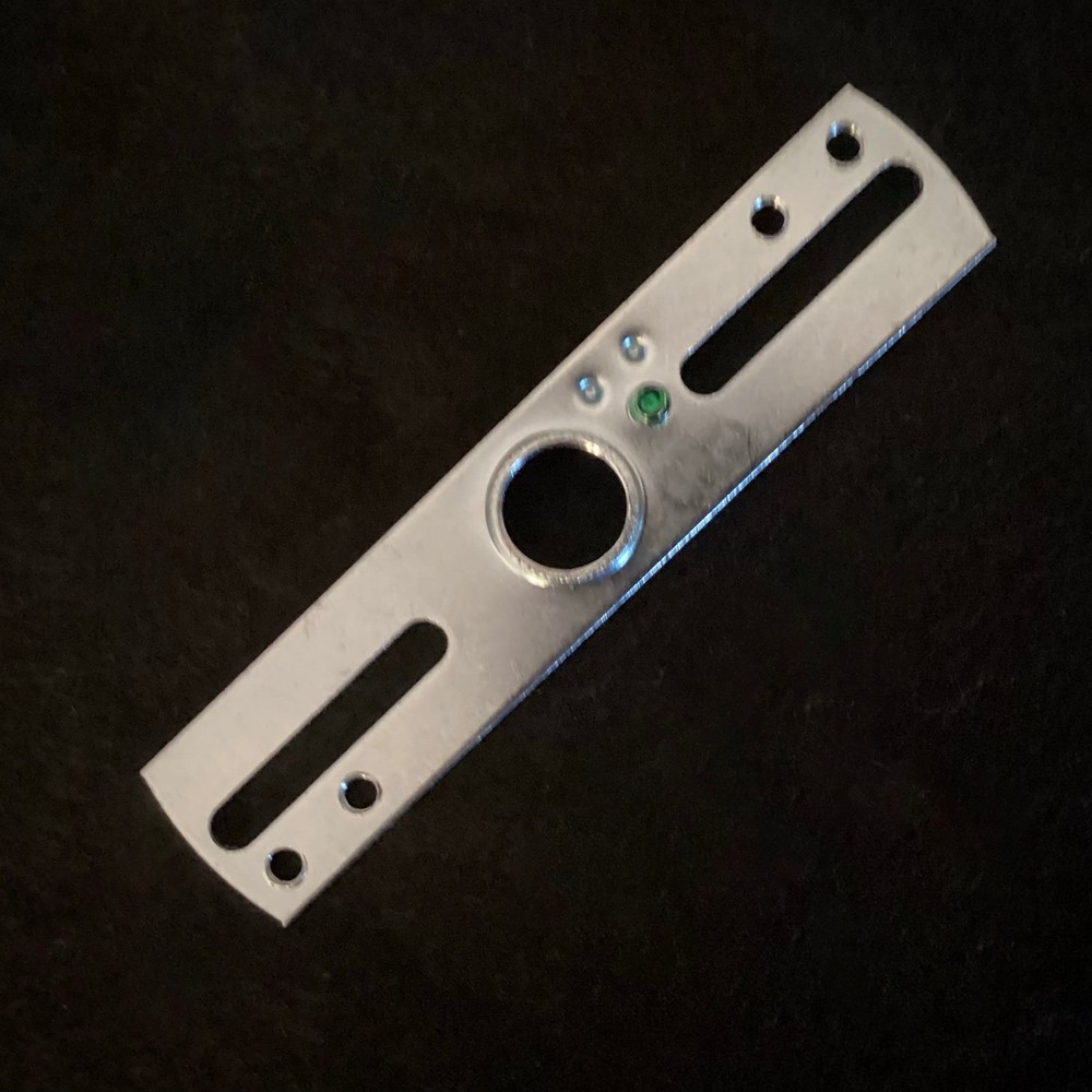 Standard Ceiling or Sconce Mounting Crossbar 1/4 IPS Female