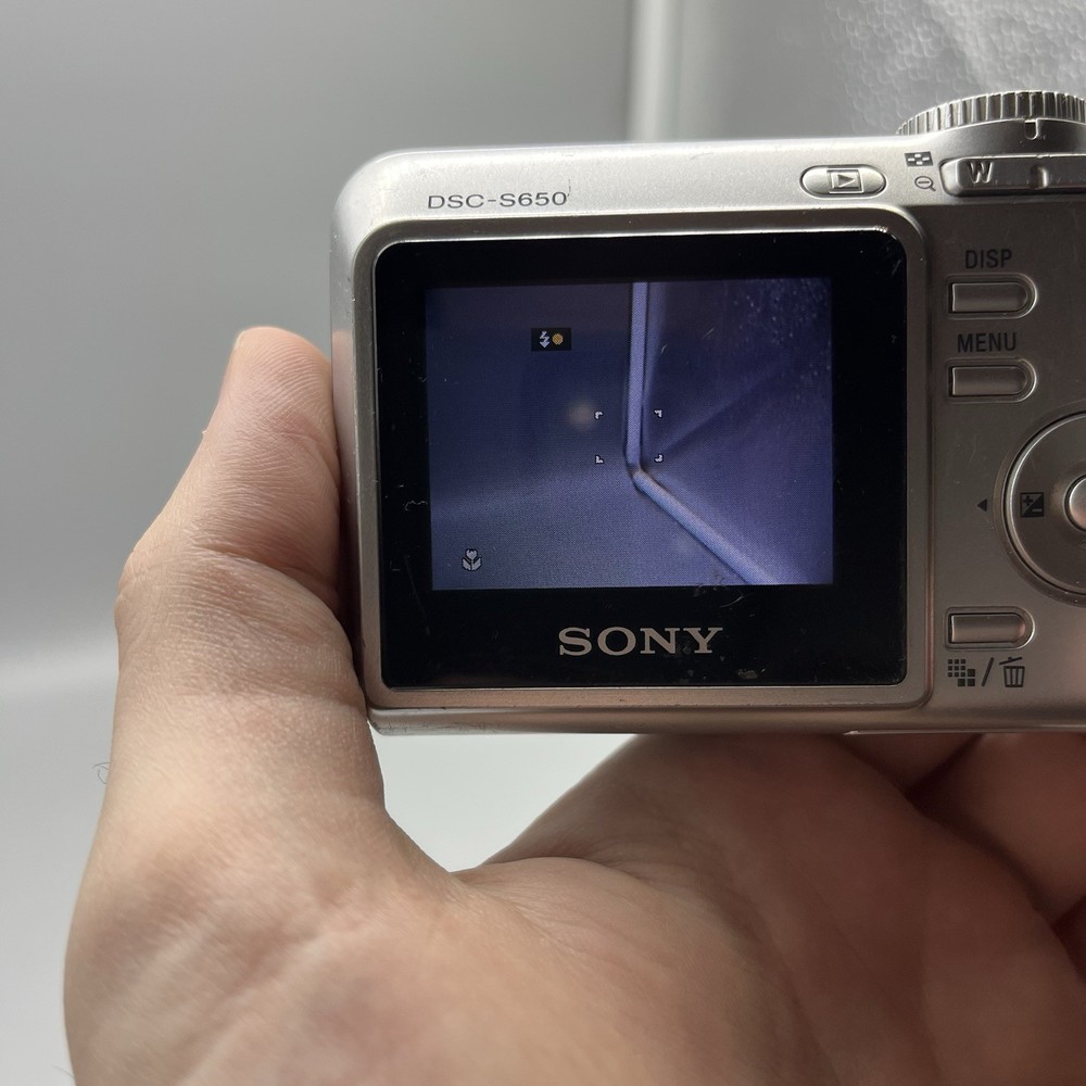 Sony Cyber-shot DSC-S650 7.2MP Compact Digital Camera Includes Memory Card