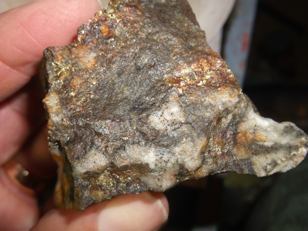 Gold, silver, copper, 197 grams samples ,ore high grade .