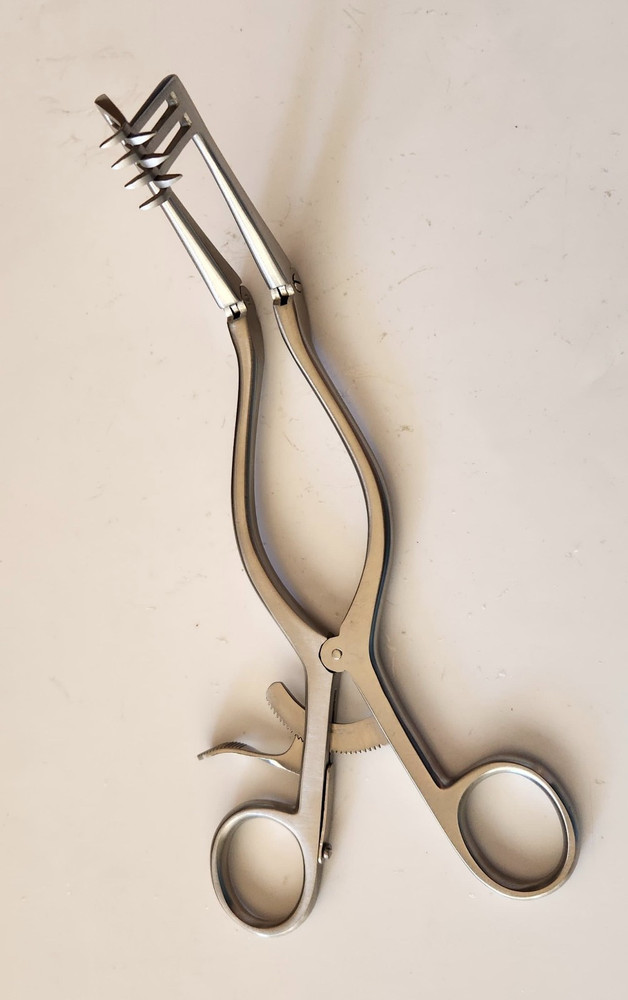 BECKMAN-Weitlaner Retractor 9" 3x4 Sharp Surgical Instruments