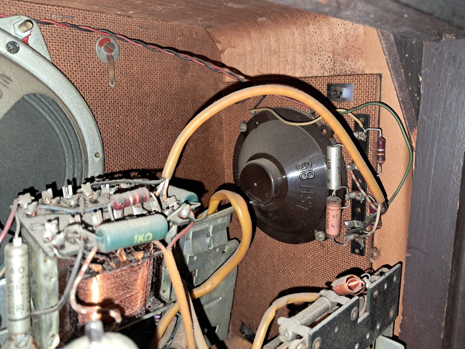 Vintage Blaupunkt Verona 20103 German Tube Radio AM/FM/SW - 1960's --- WORKS ---