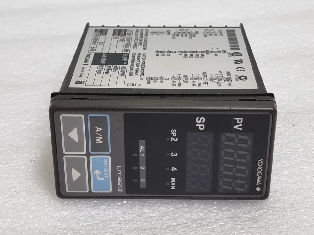 YOKOGAWA UT321 UT321-21 TEMPERATURE CONTROLLER