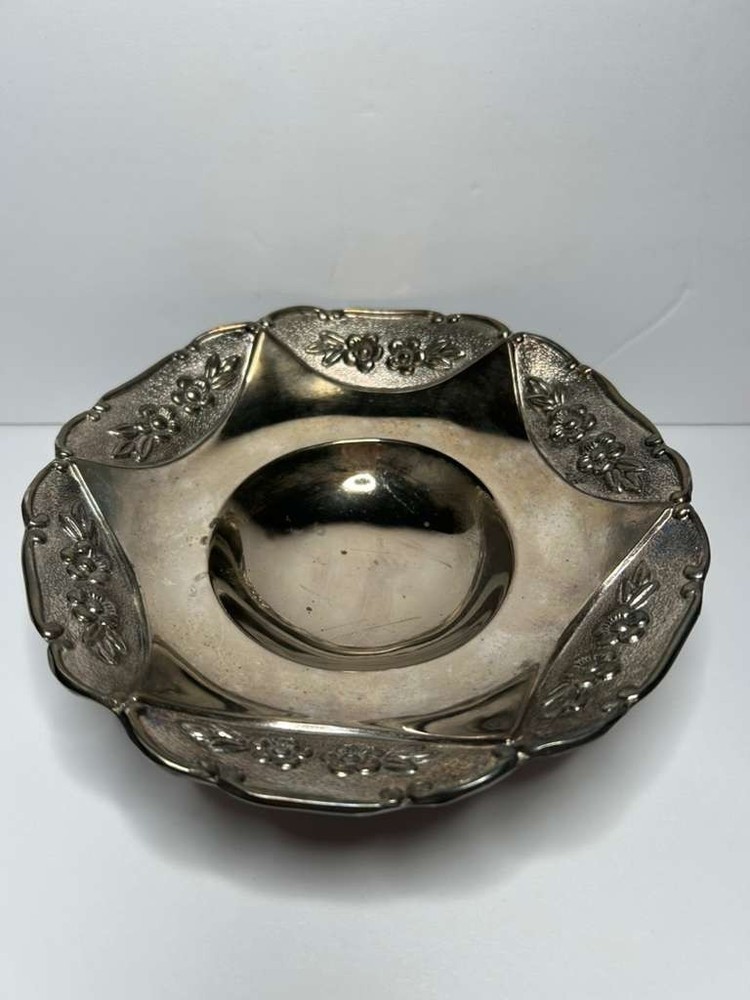 Antique Studio Silversmiths Silverplate Footed Flower Candy Nut Decorative Dish