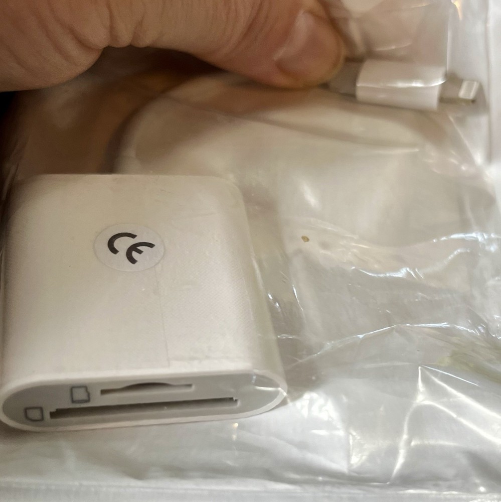 NEW 2 in 1 Lightning to SD/Micro SD Card Reader for iPhone iPad