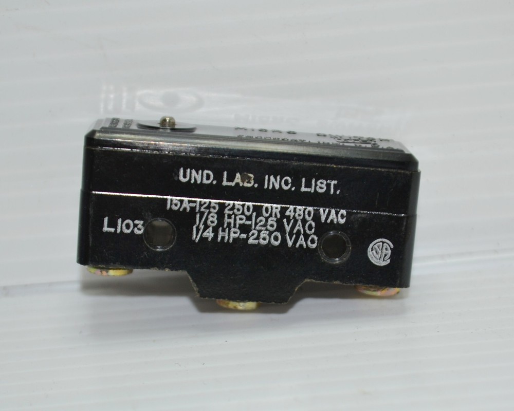 1 NOS Micro limit switch b-r36 Freeport ill