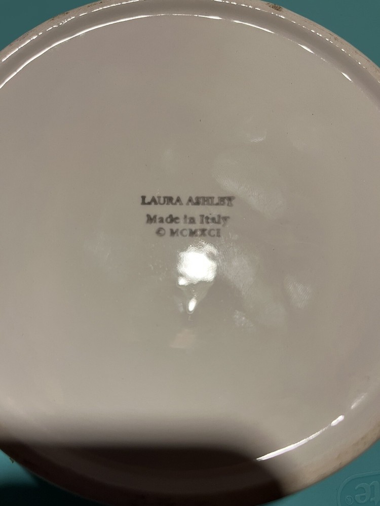 laura ashley covered powder or candy dish