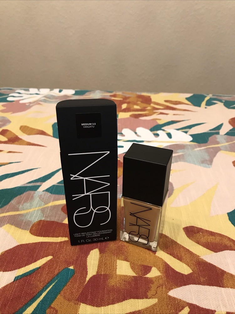 Nars Light Reflecting Foundation 1 fl oz - MEDIUM 3.5 VANUATU