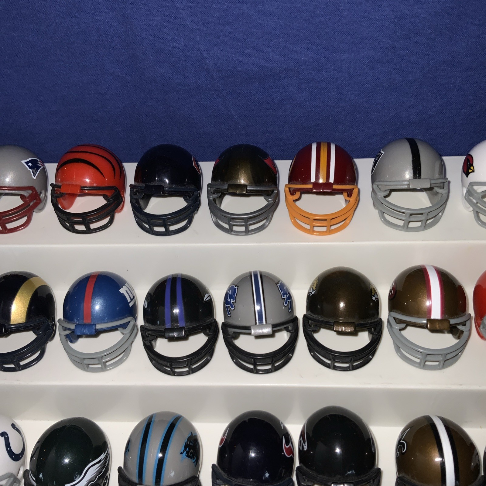 Riddell NFL Mini Plastic Football Helmets Lot of 32 Team Helmets 2014