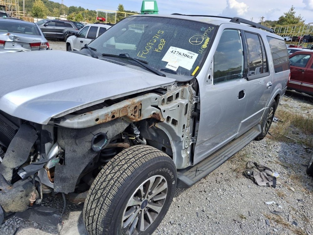 2015 Ford Expedition 8 Display Screen - Used, Reprogramming Needed, No Code