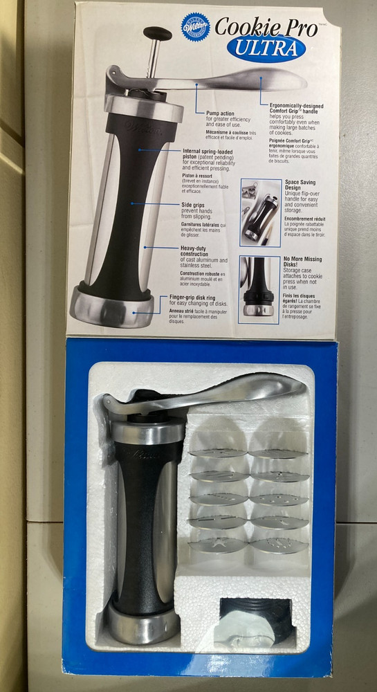 WILTON COOKIE PRO ULTRA COOKIE PRESS 2104-4010 with 10 Disc Patterns