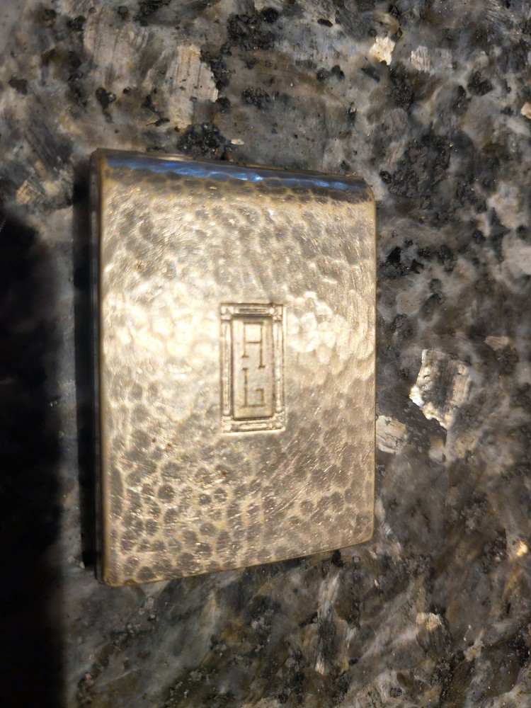 Antique Vintage silver cigarette / snuff case