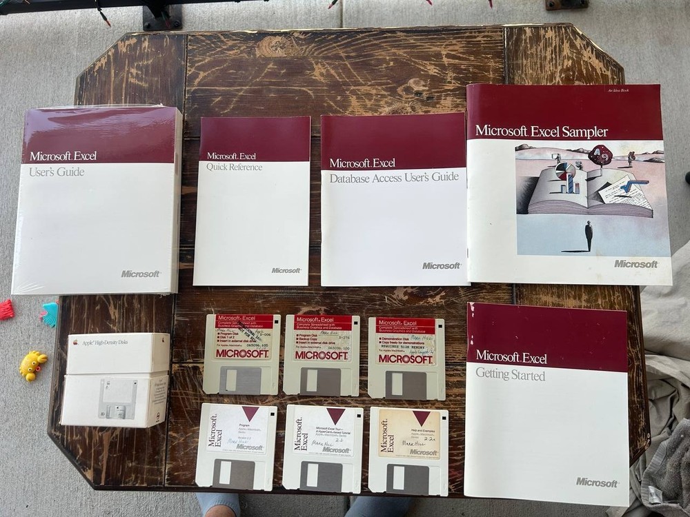 Vintage Microsoft Excel Macintosh Software 6-Disk Set Manuals Sampler
