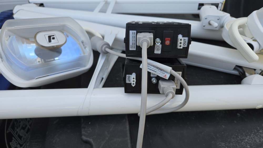 forest pole mounted dental lights