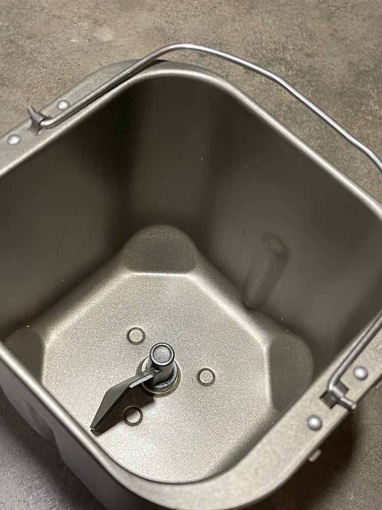 West Bend Bread Maker Replacement Pan and Paddle For Model 41082