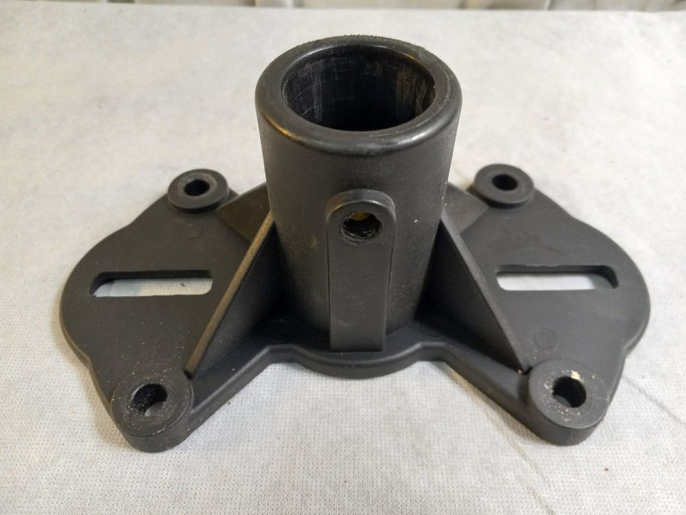 Speaker Pole MOUNTING BRACKET - Missing Lock Down