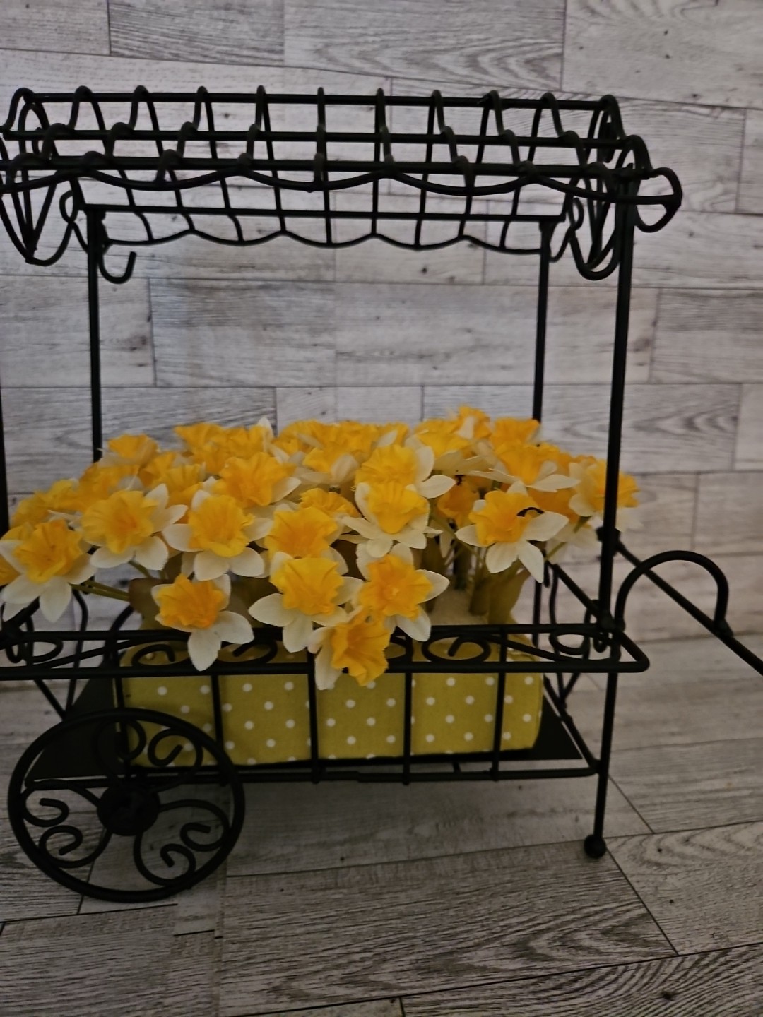 Byers Choice Caroler Signed Lady 15" Tall Daffodils Metal Cart Spring Easter