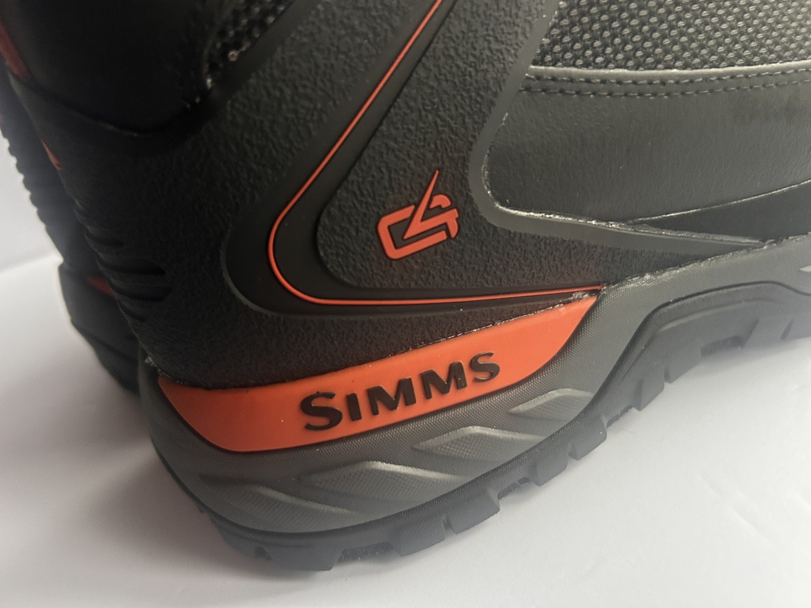 Simms G4 Pro Powerlock Men's Boots in Carbon - New with Box