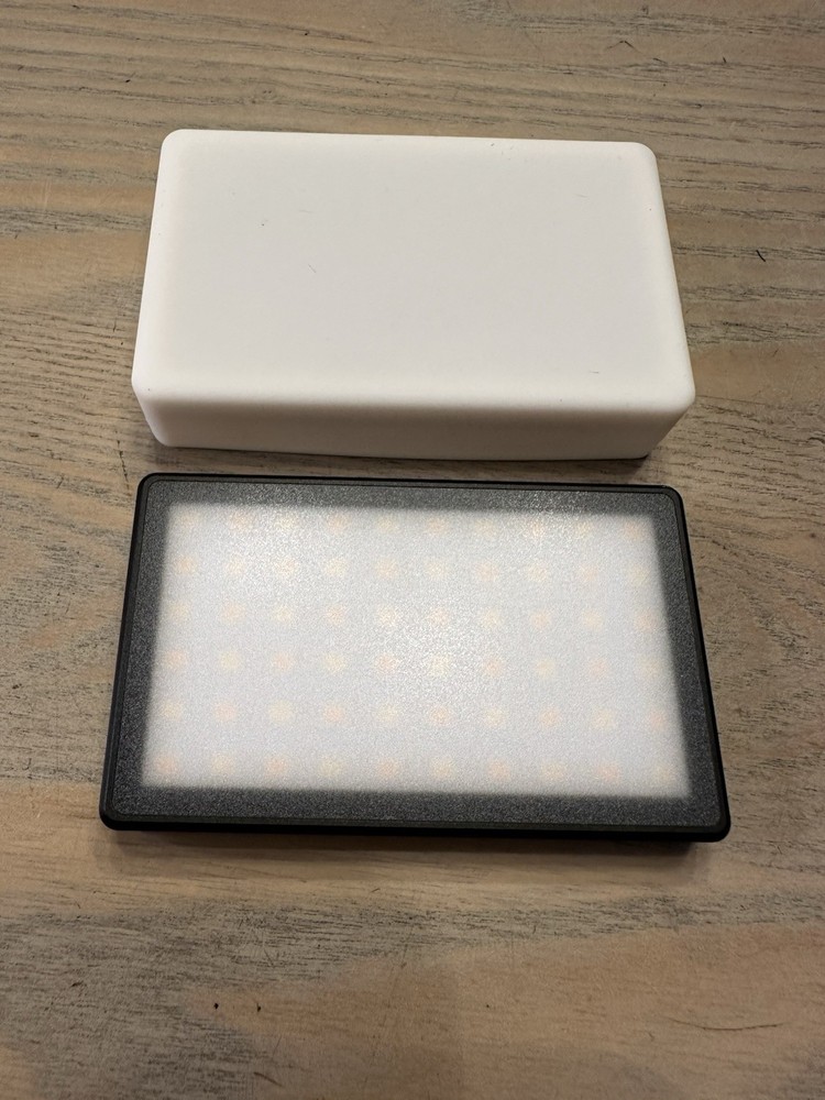 Lume Cube LC-PANELMINI1 5W Bicolor Panel Mini LED - USB C Mini Light Panel