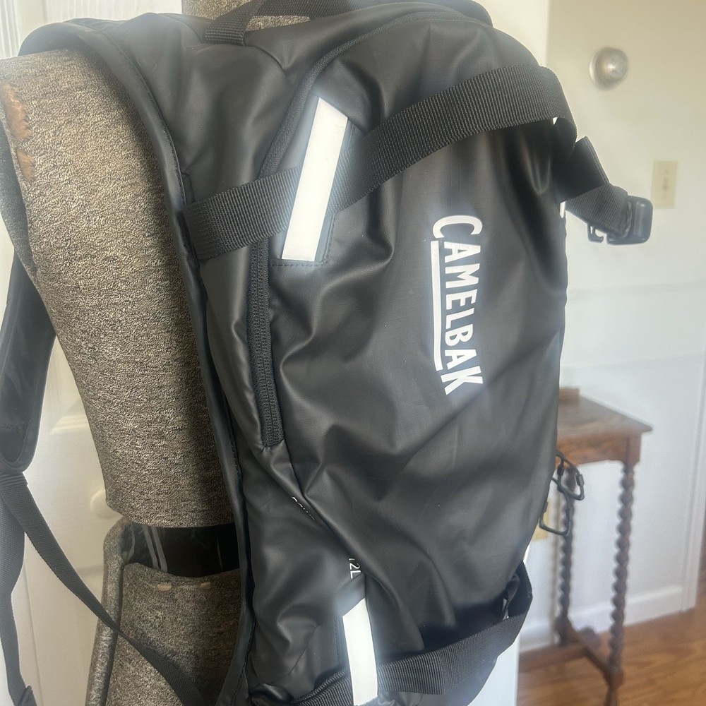 Camelback PowderHound 12L Hydration Pack Backpack Water Snow Shield Preowned
