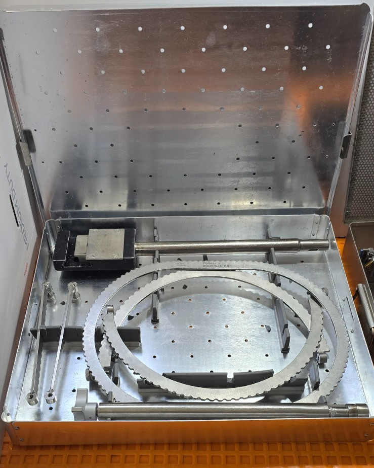 Codman Bookwalter Retractor Set with Tray