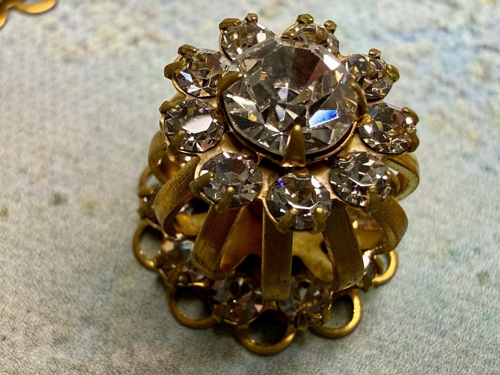 7 Exquisite Swarovski Components