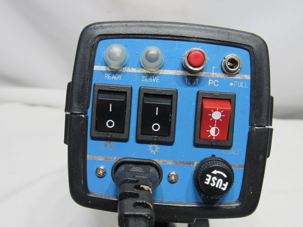 BRITEK PS-200 H PROFESSIONAL STUDIO FLASH
