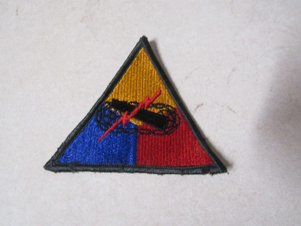 ORIGINAL MILITARY PATCH OLDER WW2 ERA US ARMY ARMORED DIVISION PLAIN #7