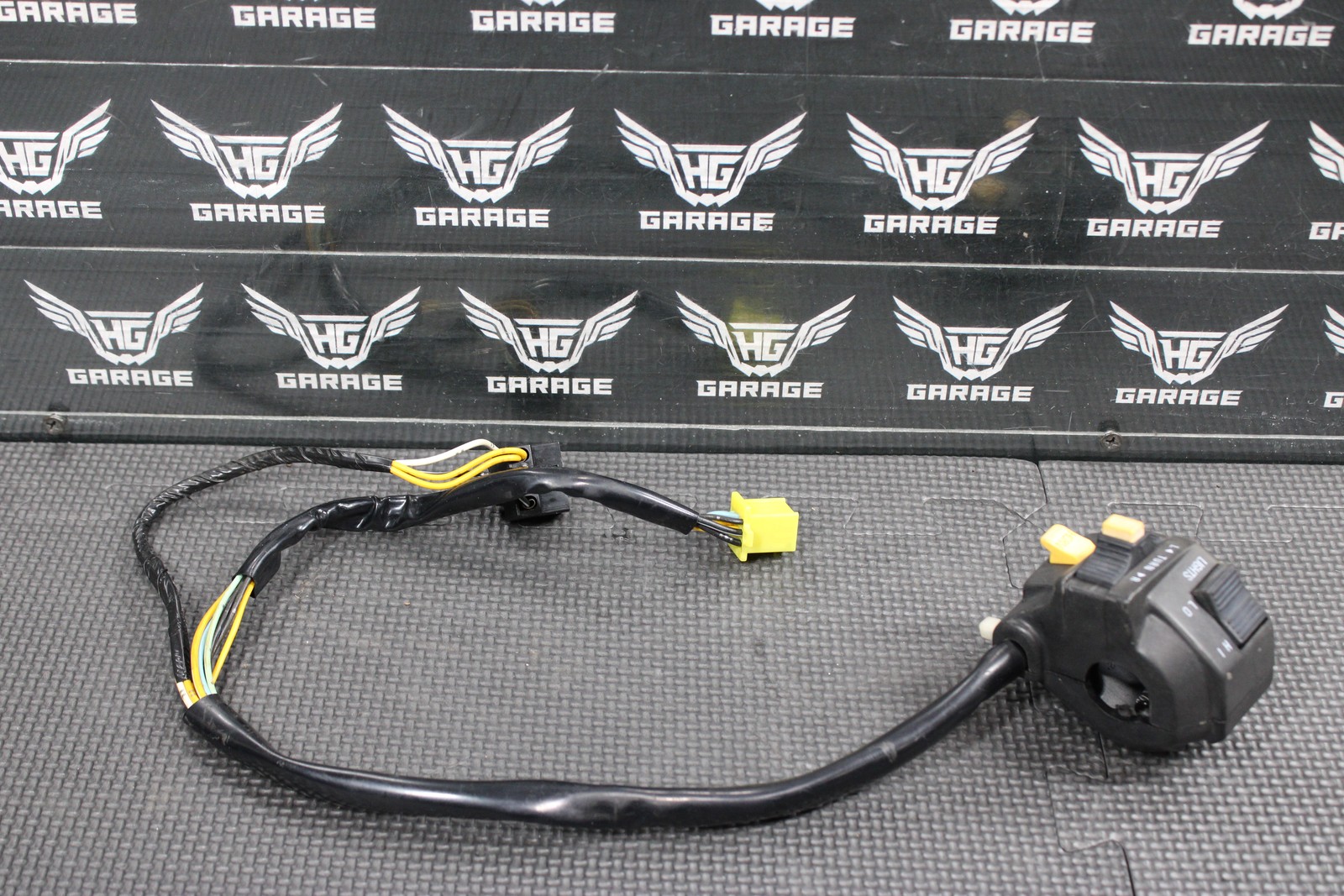 2005 SUZUKI 96-09 DR200SE OEM HANDLEBAR HORN HIGH LOW BEAM SWITCH CONTROL BUTTON