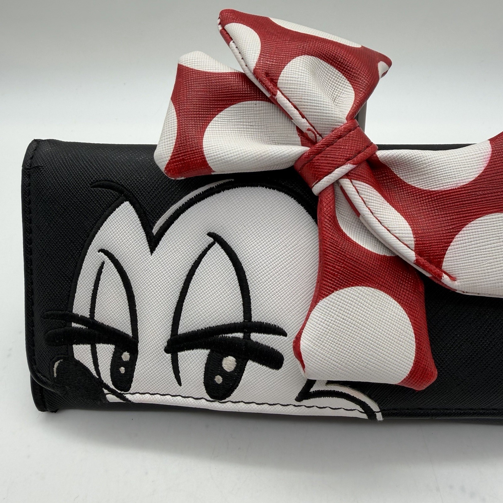 Loungefly Disney Parks Minnie Mouse All About The Bow Wallet NWT