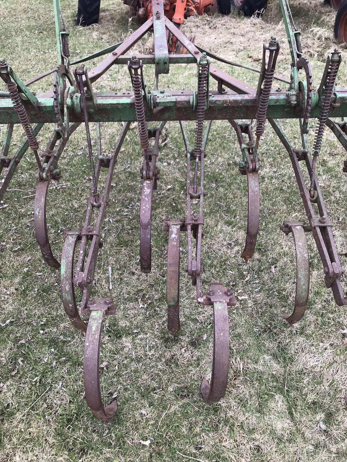 USED ANTIQUE VINTAGE JOHN DEERE 17 SHANK DIGGER PLOW CULTIVATOR