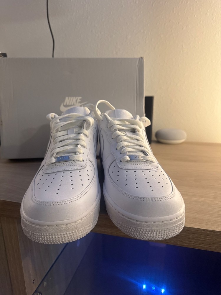 Size 10.5 - Nike Air Force 1 White