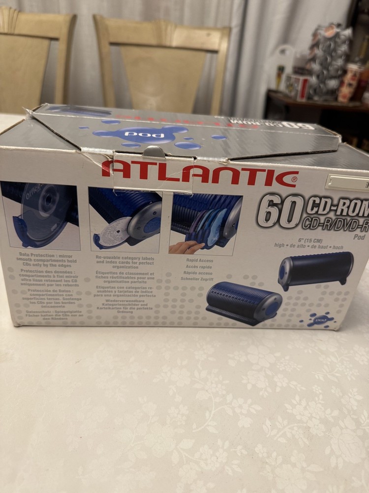 Atlantic Pod - 60 CD / DVD / Blu-Ray Pull Out Retro Storage Case Black & Blue