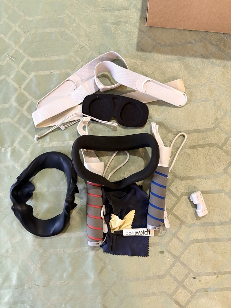 Meta Quest 2 + Controllers (Virtual Reality Gaming Accessory Bundle - 128gb