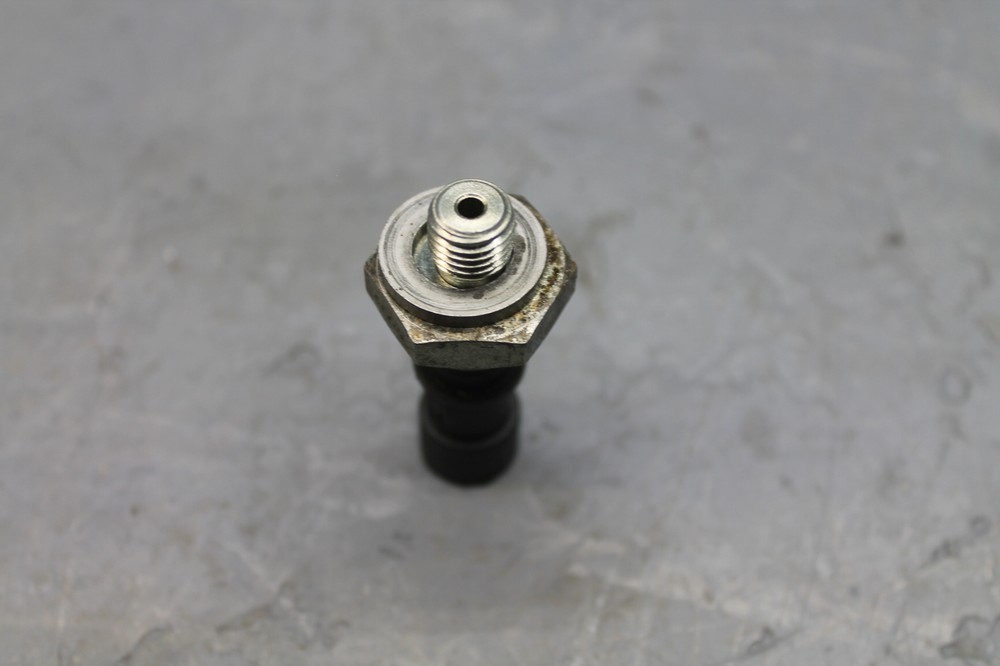 2010 TRIUMPH THUNDERBIRD ENGINE MOTOR OIL PUMP