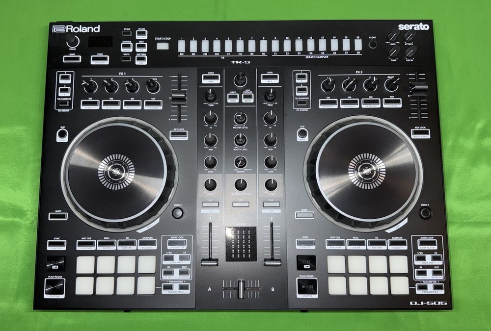 Roland DJ-505 Serato DJ Controller