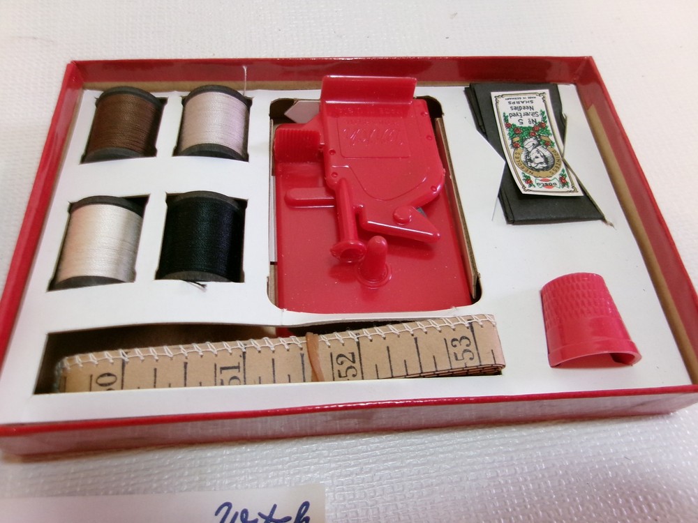 NOS Witch Magic Automatic Needle Threader Ensemble KIT