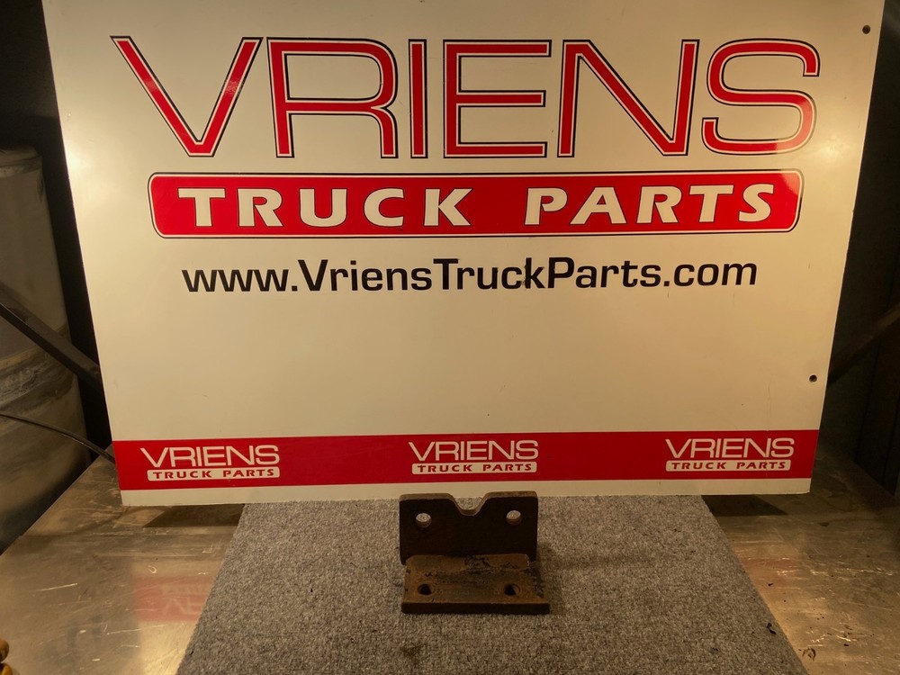 PETERBILT 05-14990L BRACKET-ENGINE SUPT RR LH