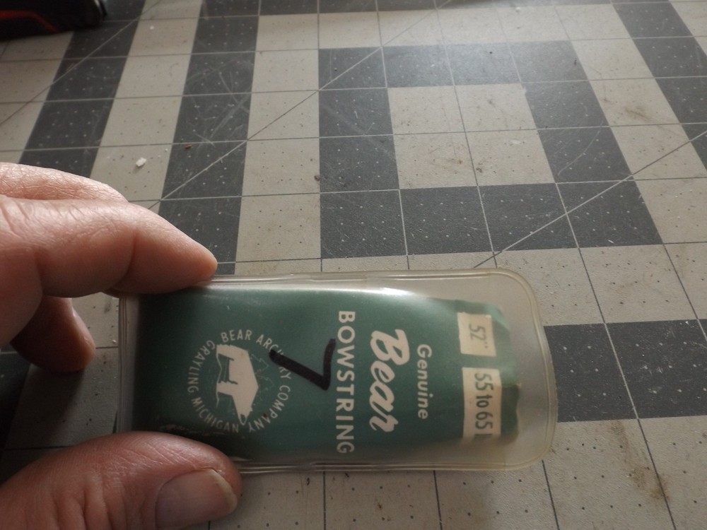 8 Original Bear Archery Recurve Bow Replacement Strings & 2 Browning strings