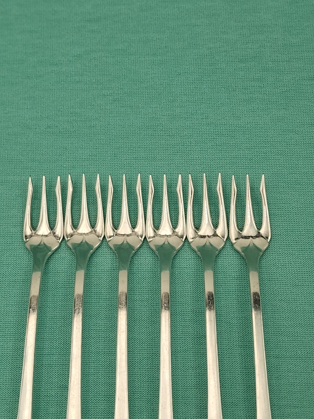 Oneida Community Silverplate BIRD OF PARADISE 6 COCKTAIL FORKS 6" No Monogram