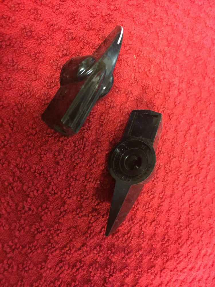 365-1 MALLORY CONTROL KNOBS 2 1/4"  1/4" SHAFT POINTER  2 PCS