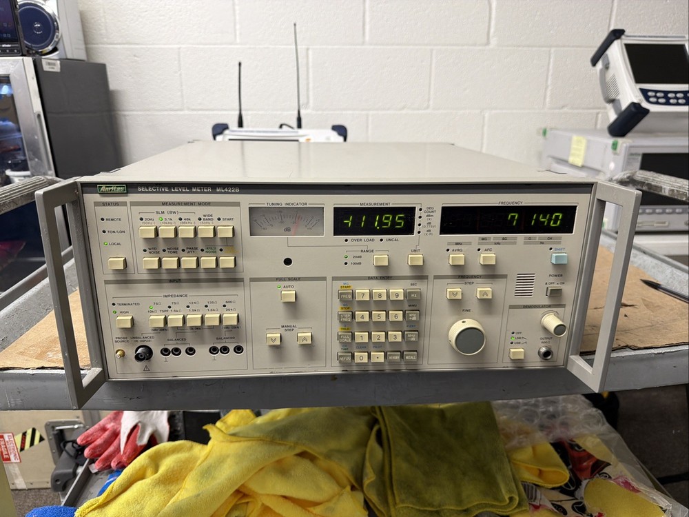 Anritsu ML422B Selective Level Meter