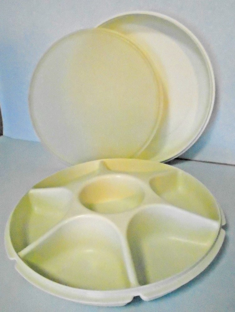 Tupperware Beige Veggie Fruit Chip n' Dip Server Container With 2 Lids